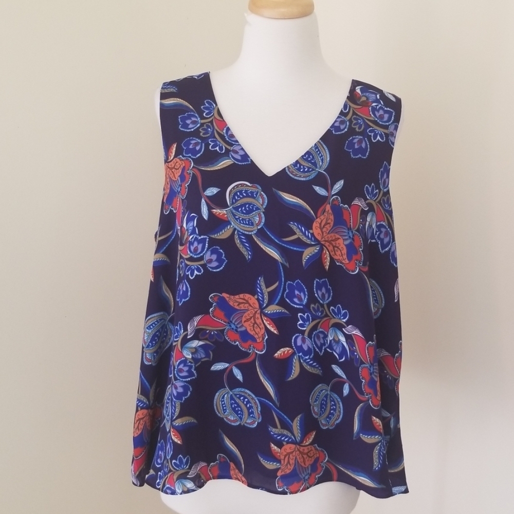 Adrienne Vittadini XL navy floral sleeveless top.